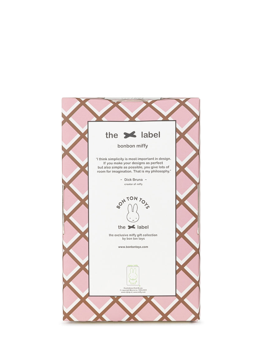 A pink box for a "bonbon miffy" gift.