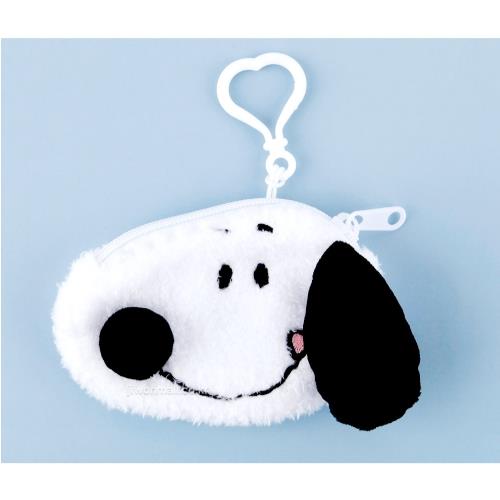 White, fuzzy Snoopy coin purse with a heart-shaped clip.