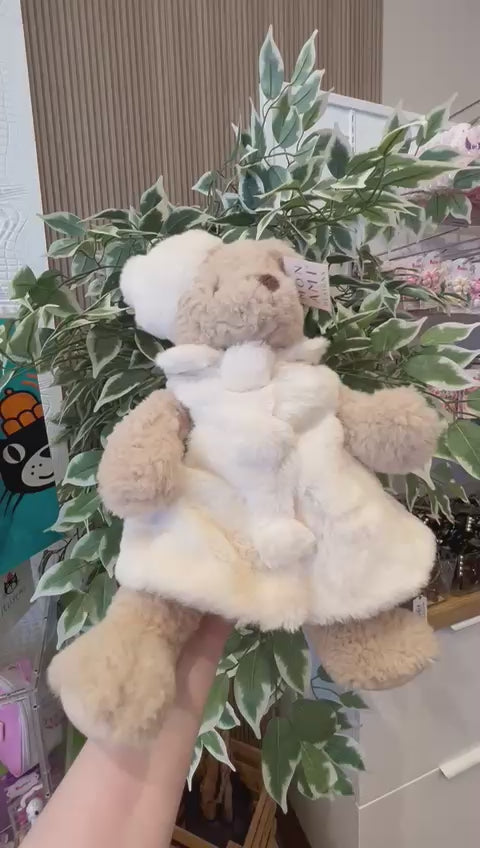 This video has no audio or on-screen text. It shows the product in a short clip demonstrating its appearance and key angles.