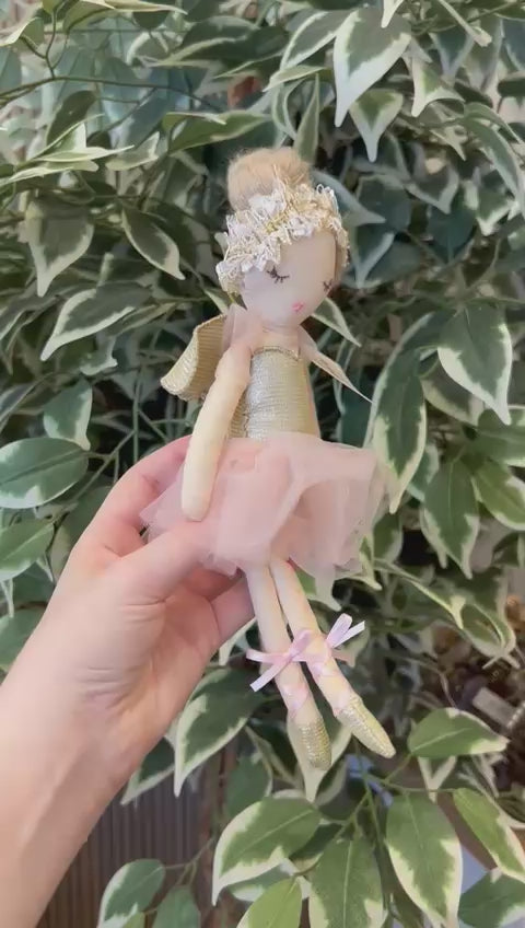 This video has no audio or on-screen text. It shows the product in a short clip demonstrating its appearance and key angles.