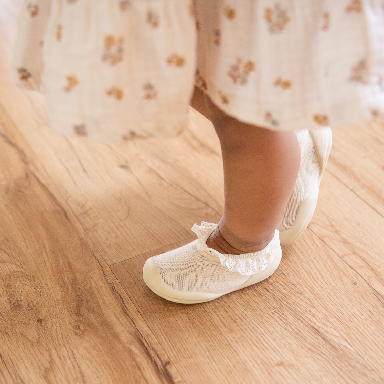 Komuello Baby Sock Shoes - Flat-Sweet Latte Lace – JINI MINI