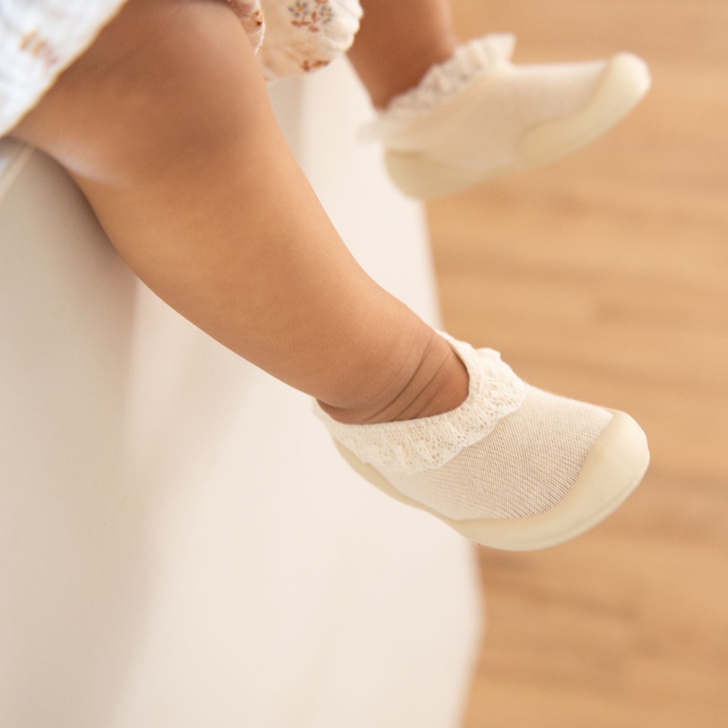Komuello Baby Sock Shoes - Flat-Sweet Latte Lace – JINI MINI