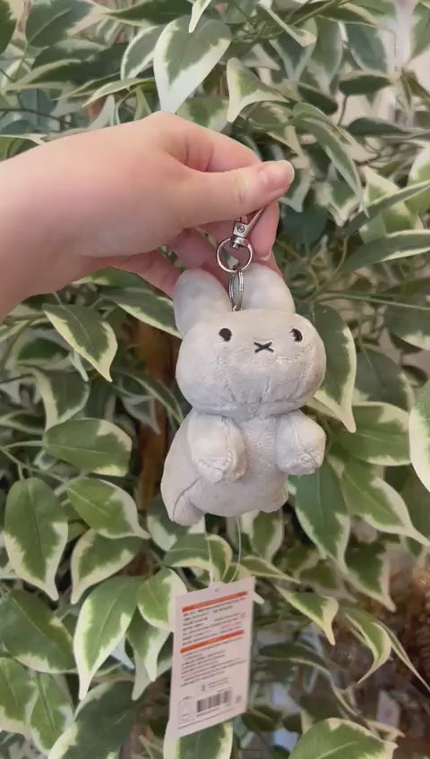 miffy family専用 MIFFY BRUNA FAMILY RABBIT PLUSH KEYCHAIN - GRAY 10CM – JINI MINI